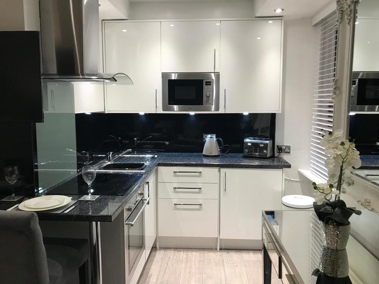 Heart Of Bowness Apartment Luaran gambar