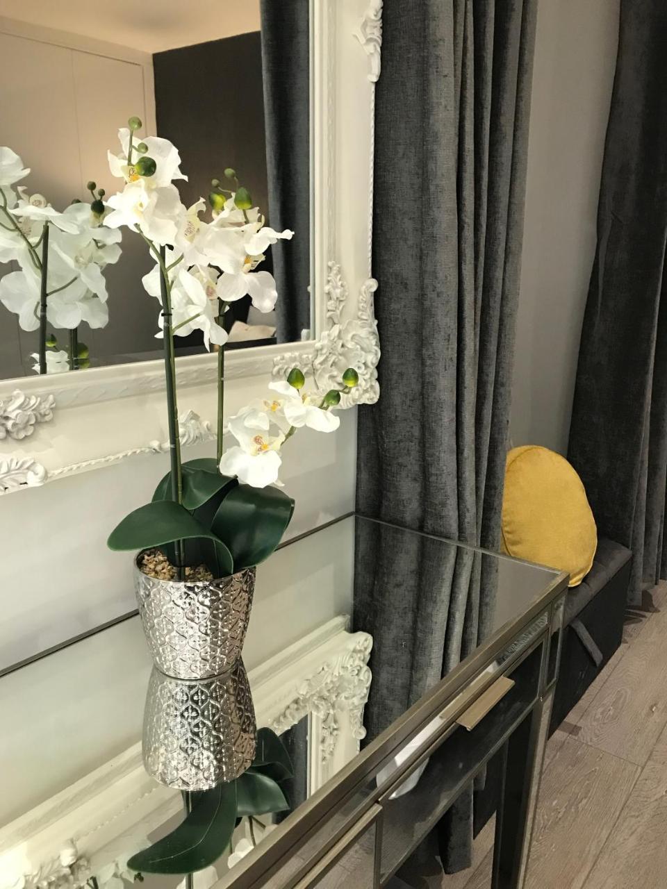 Heart Of Bowness Apartment Luaran gambar